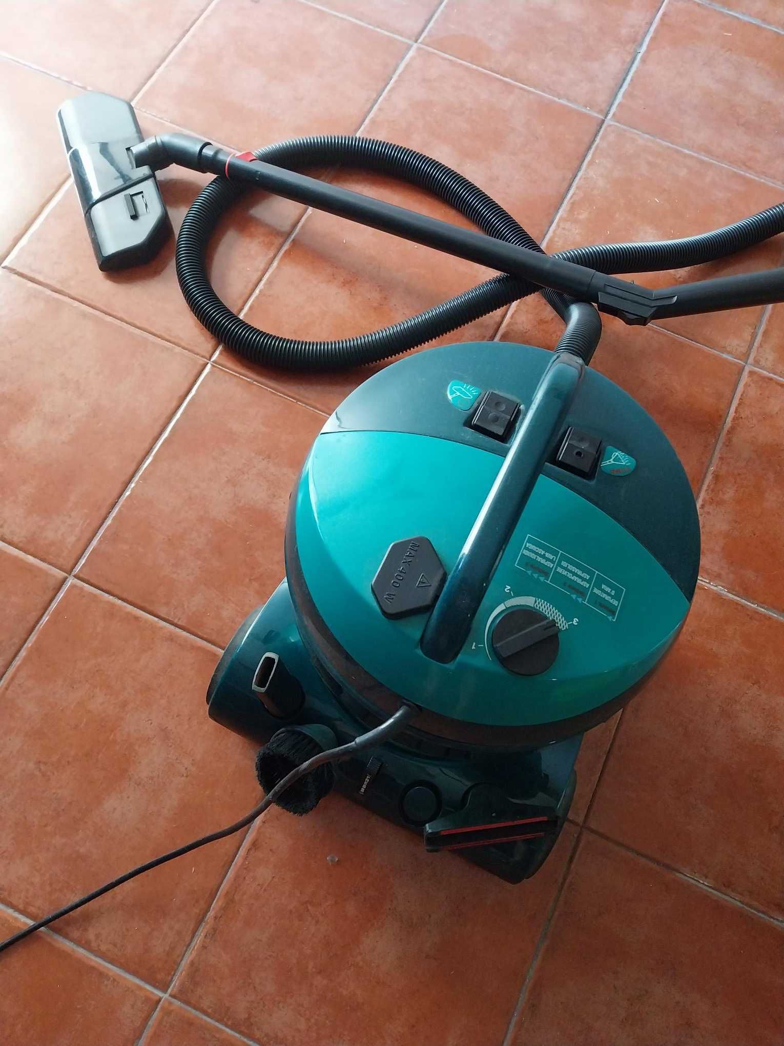 Máquina de limpeza multifunções