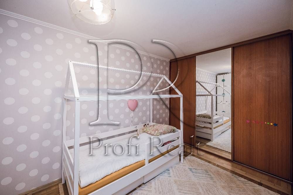 Продаж 3 кімн. квартири вул. Василенка 23/Відрадний/Любомира Гузара