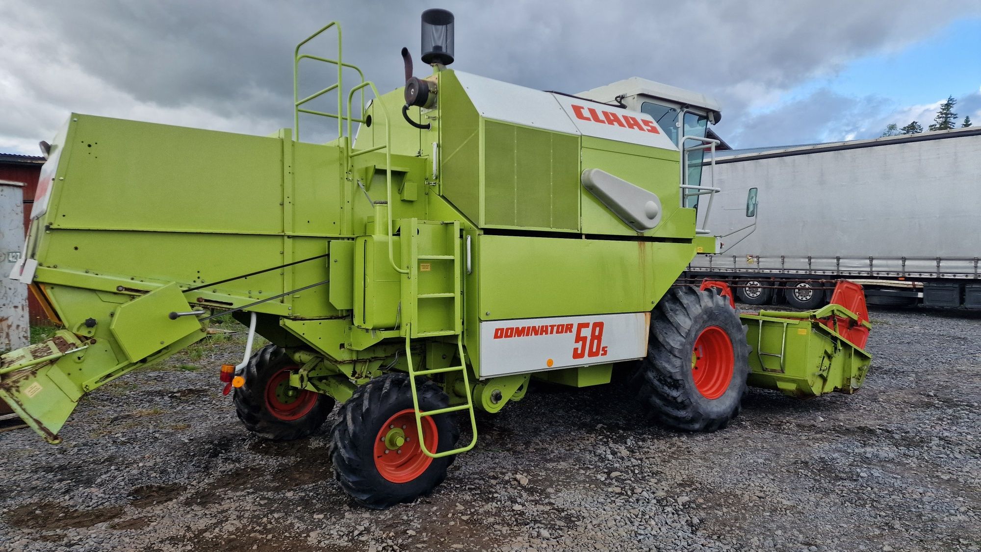 Комбайн Claas Dominator 58 S