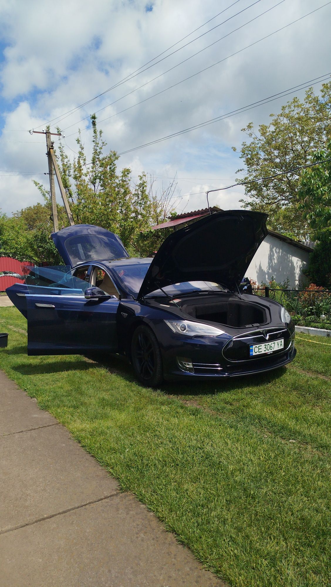 Продам TESLA / Model S