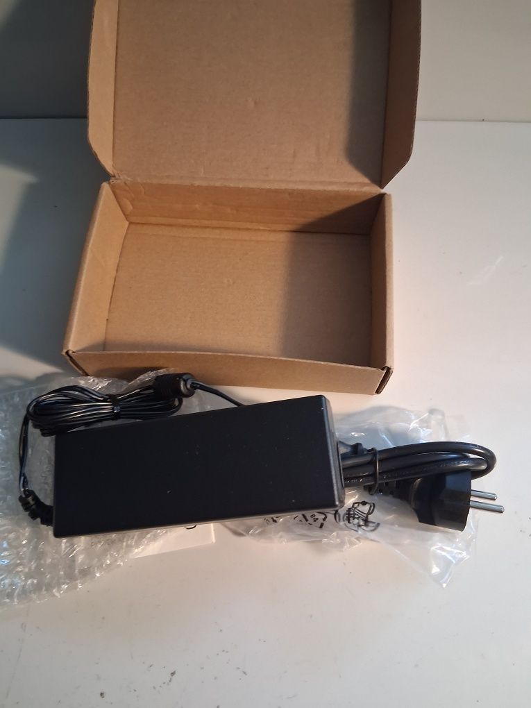 Zasilacz ładowarka 20v 4.5a