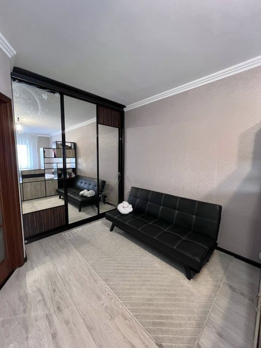 1 кімнатна з неймовірним видом на озеро