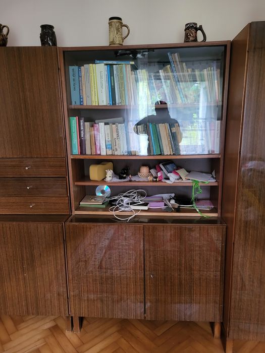 Meblościanka segment wysoki połysk z epoki PRL