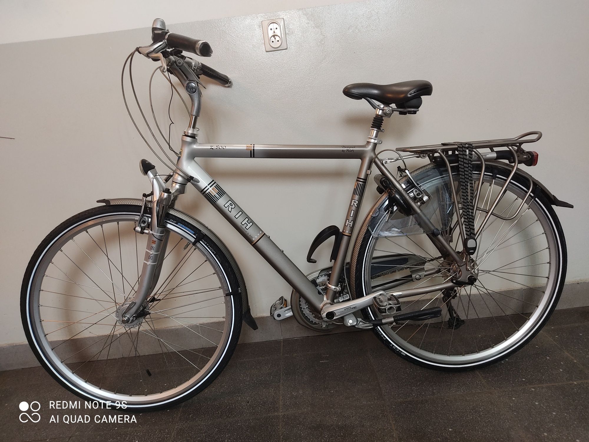Rih Z 800, Shimano deore 3×9, soper stan