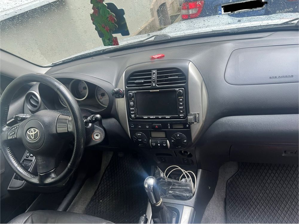 Sprzedam toyora rav4 2.0 d4d