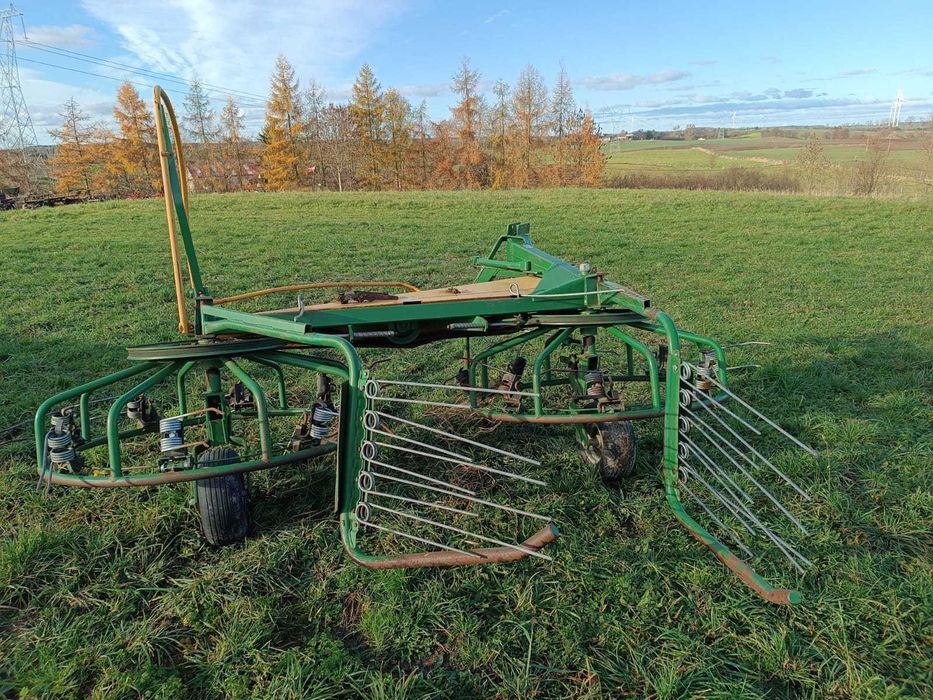 Przetrząsaczo zgrabiarka Pomarol Z-518