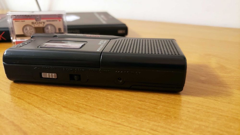Диктофон SONY M-527V Microcassette Recorder