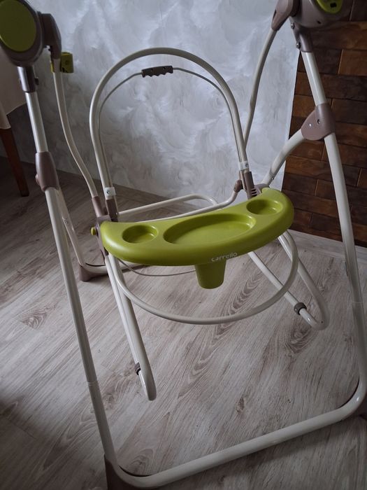 Гойдалка та стільчик для годування