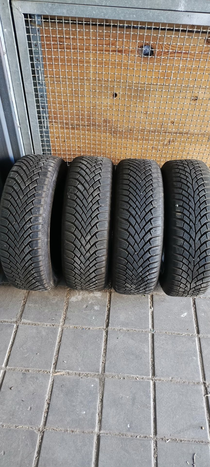 Koła  15" audi A1 185/60/15 Continental 5x100