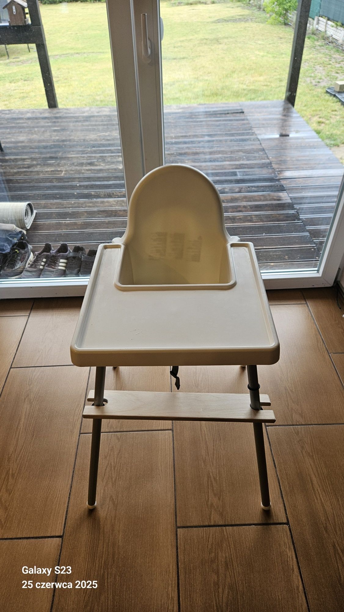 Krzesełko Ikea + podnóżek