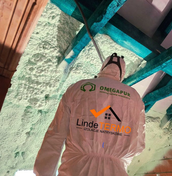 Ocieplanie pianą PUR, izolacje natryskowe, poddasza, pianowanie pianka