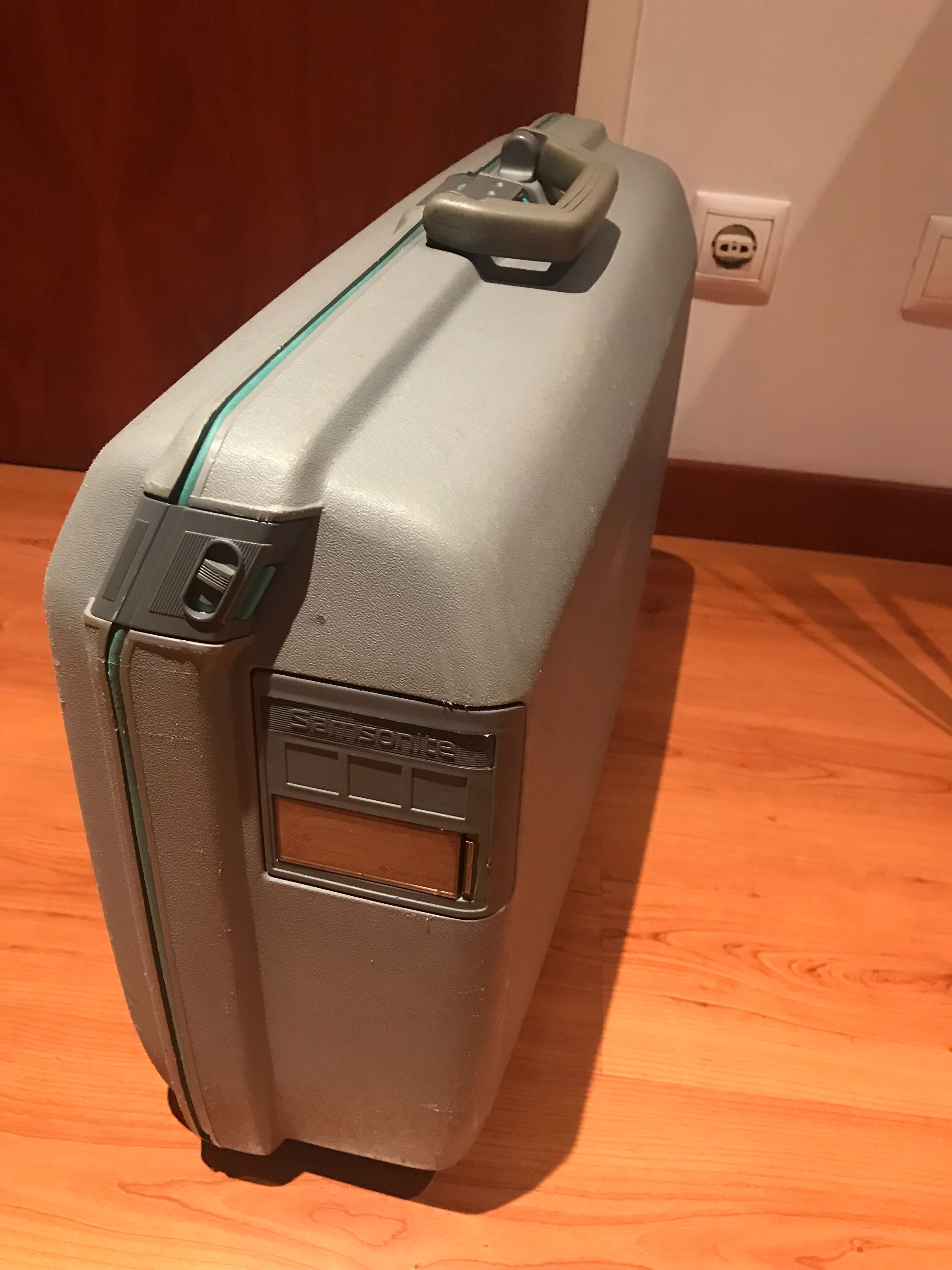 Mala rígida Samsonite antiga (vintage)