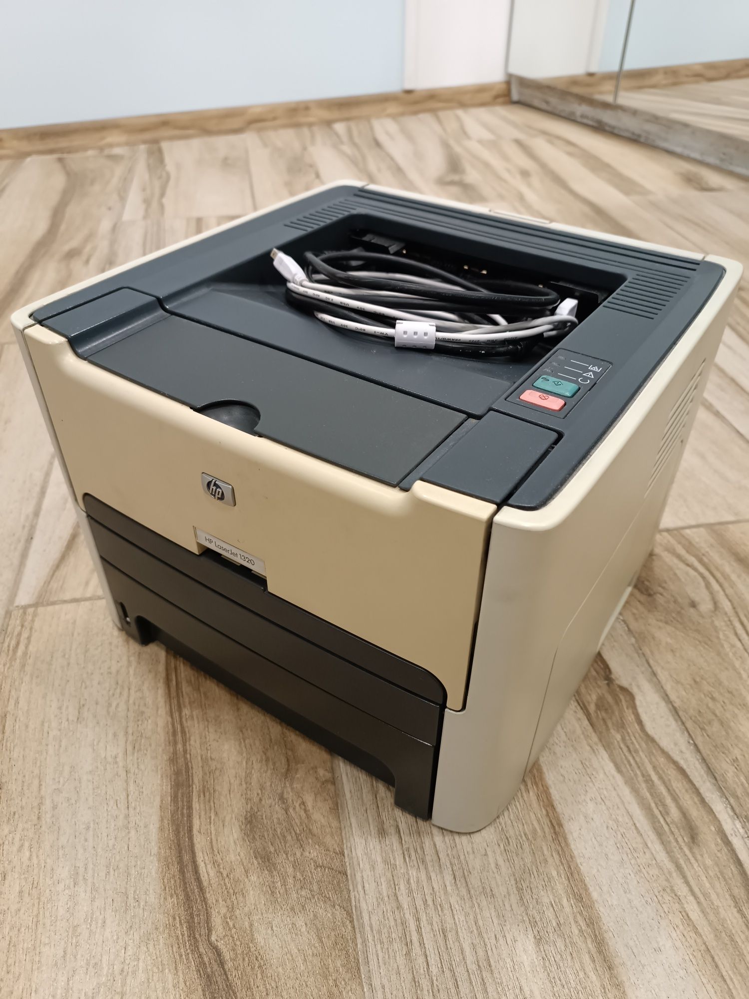 Принтер HP laserjet 1320 лазернтй