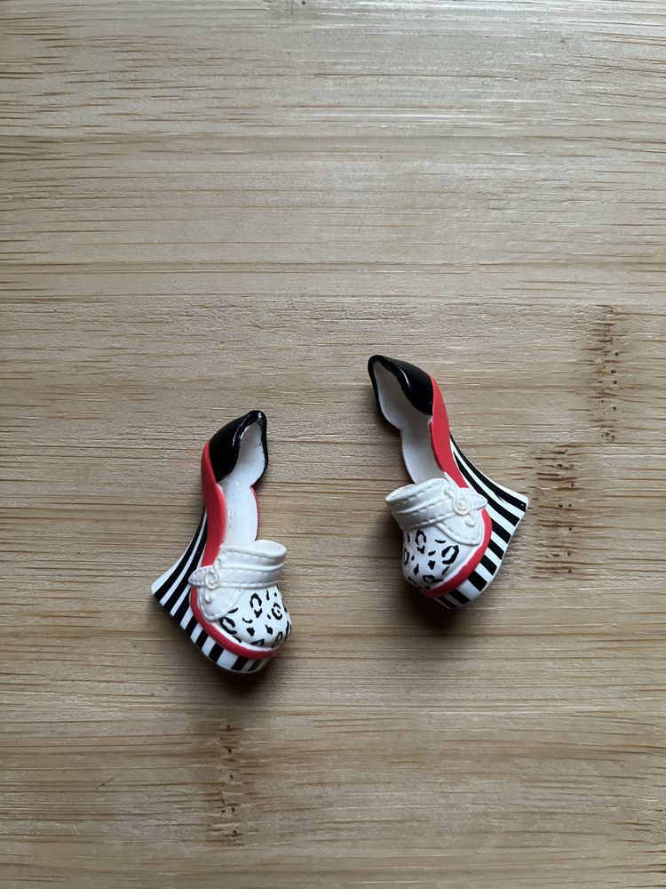 Buty monster high operetta akcesoria