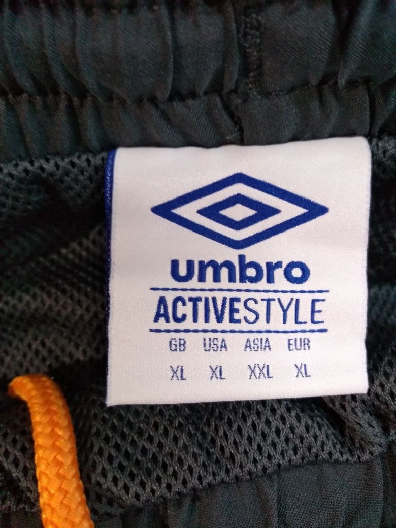 Nowe spodenki męskie UMBRO rozmiar XL