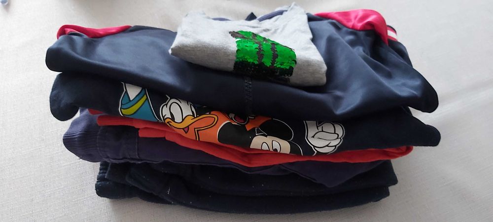 Bluzy, bluzka, spodnie 7 szt. chłopiec 110 cm