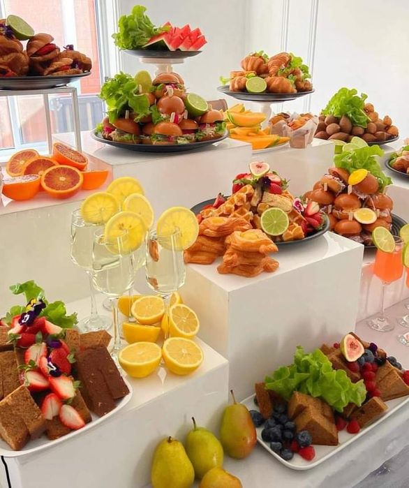 Pronto a comer e serviços de catering