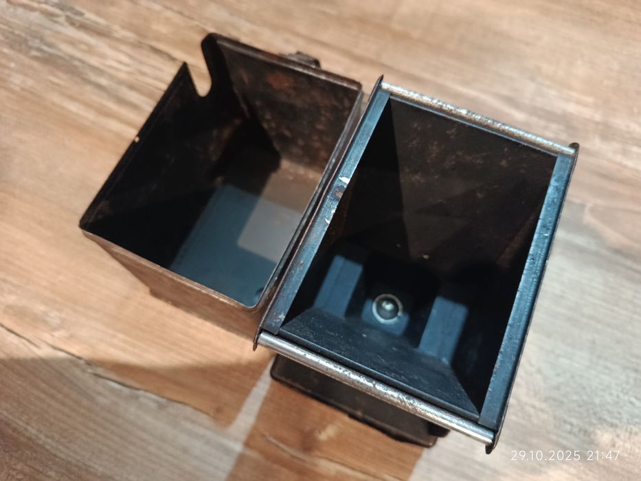 Zabytkowy aparat pudełkowy Voigtlander