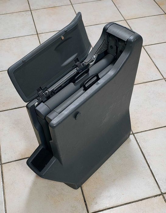 Sprzedam stolik do Mercedes-Benz Viano (W639)