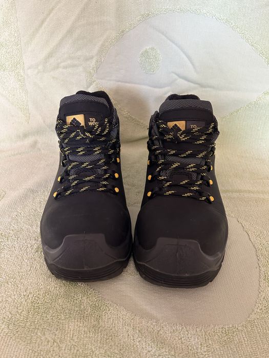 Botas de segurança ToWorkFor, biqueira de carbono. Como novas.