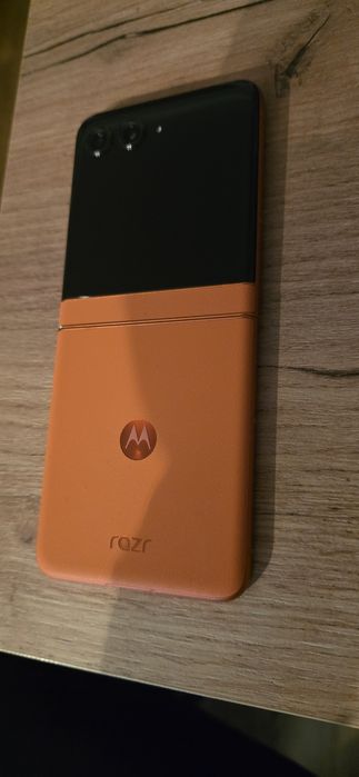Motorola Razr 50  8+256GB