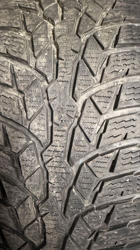 Opony Nokian 215/55/16 źimowe