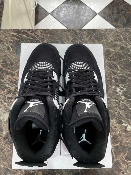 Nike Air Jordan 4 Retro White Thunder rozmiar 45EU