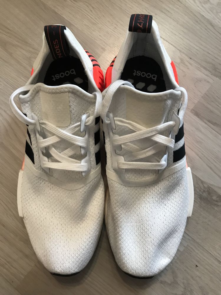 Кросівки чоловічі як нові 43р Adidas Nmd r1 Glitch white solar red