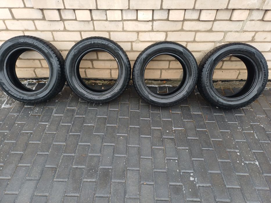 Автомобільні шини б/у 195/60/R15