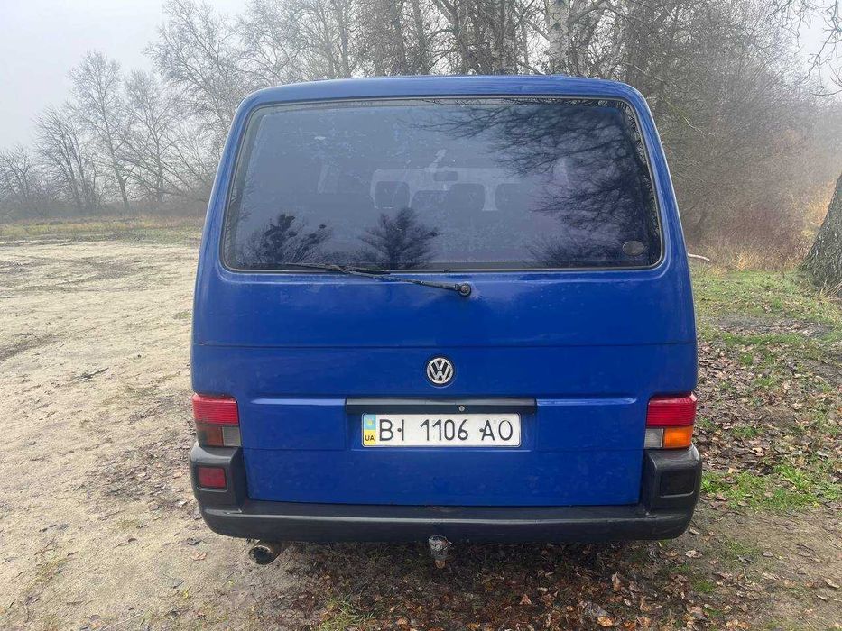 Volkswagen Transporter 1994 2.4 дизель довга база