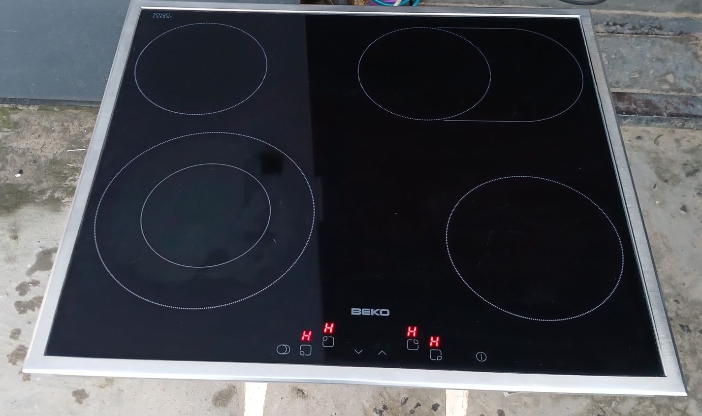 Вбудована електрична поверхня Beko