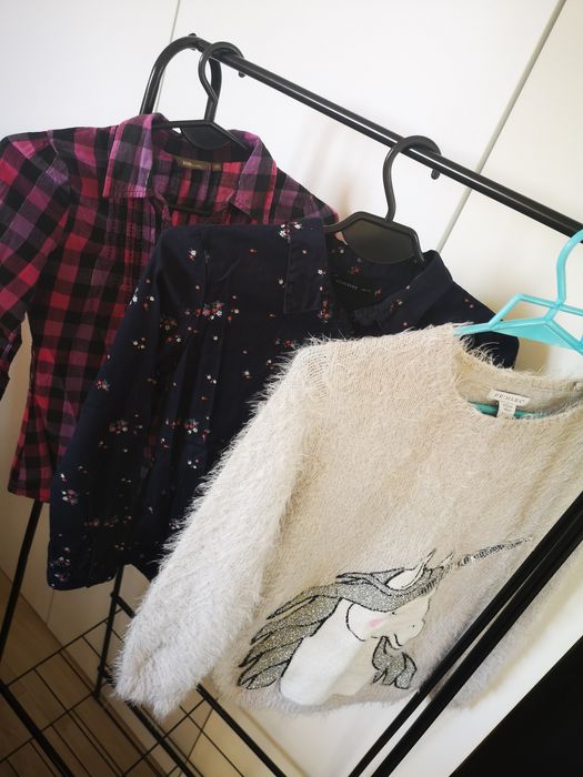 Swetry biała bluzka koszule 140