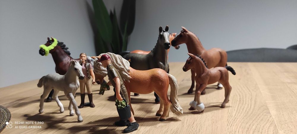 Shleich konie fugurki