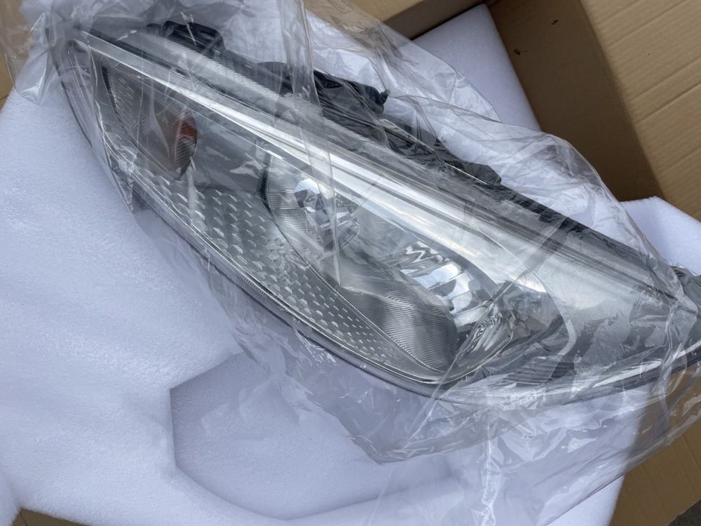 Фари передні Ліва, Права Ford Focus mk3 15-18 рест