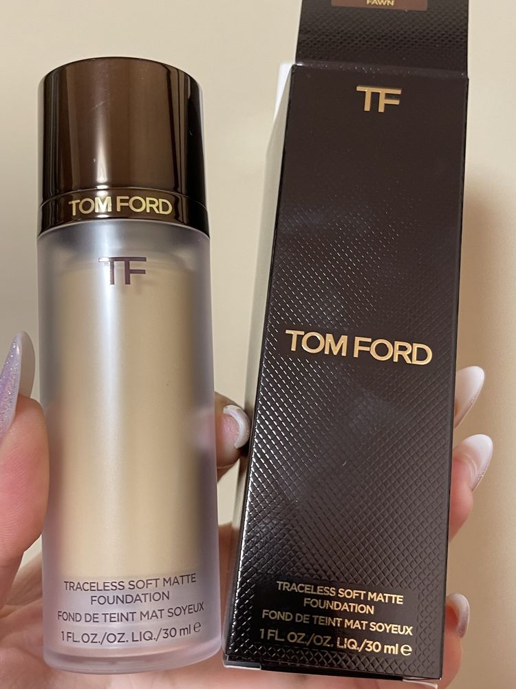 TOM FORD Traceless Soft Matte тональна основа 4.0 Fawn