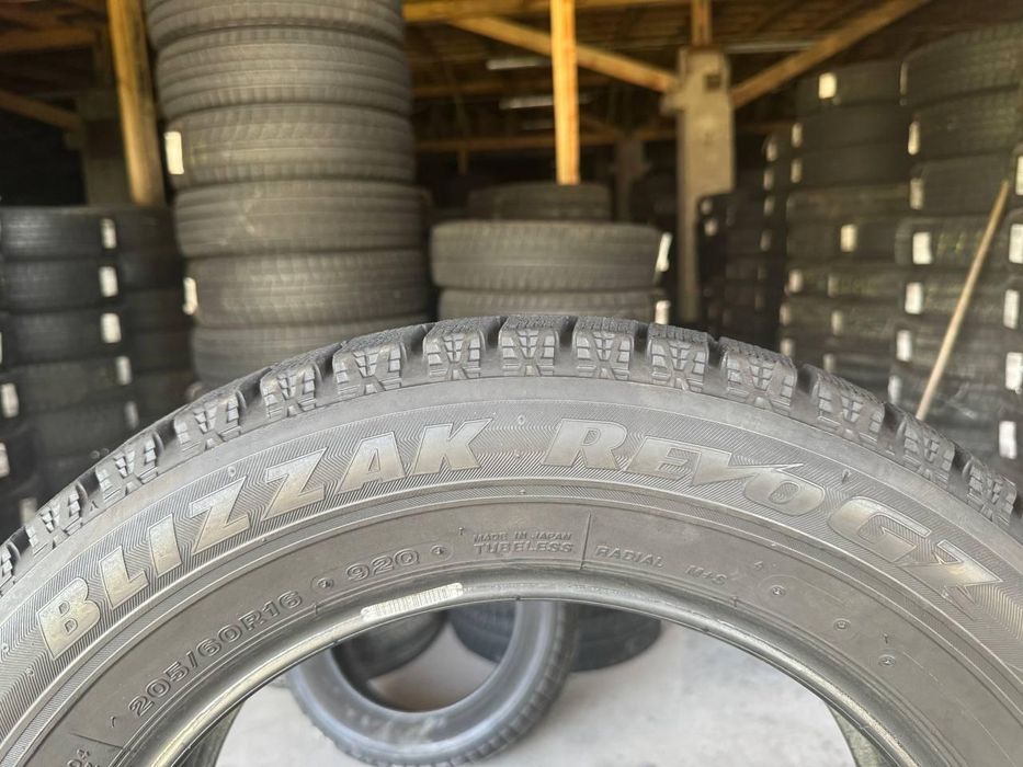 205/60 r16 bridgestone blizzak revo gz 8mm шини бу зима