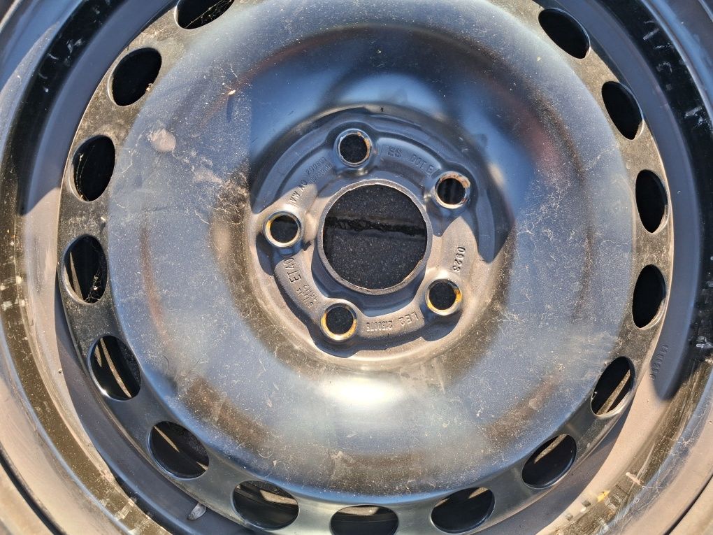 Koła Stl z Kołpaki i opony Zimowe AUDI A1 5x100 15 Cal 5.5J 185/65 R15