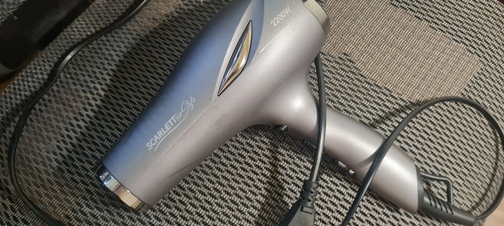 Фен Scarlette SC-HD70125 + подарок