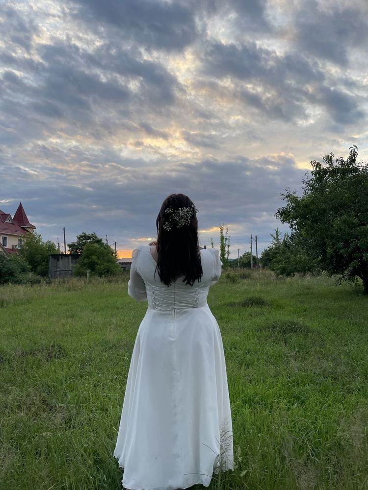 Продам сукню на випускний,розпис