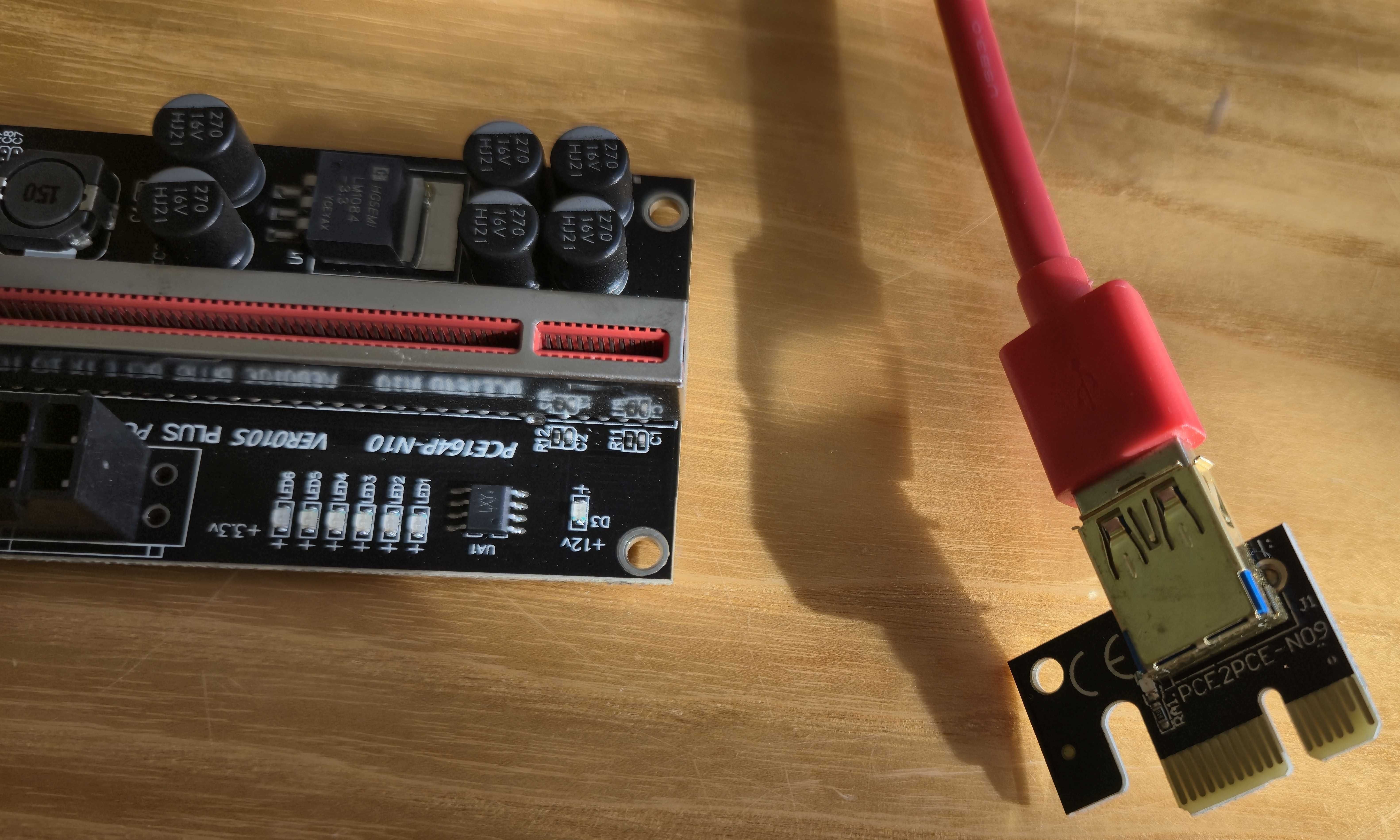 Riser PCI-E 010S PLUS 1x do 16x z kablem USB – komplet