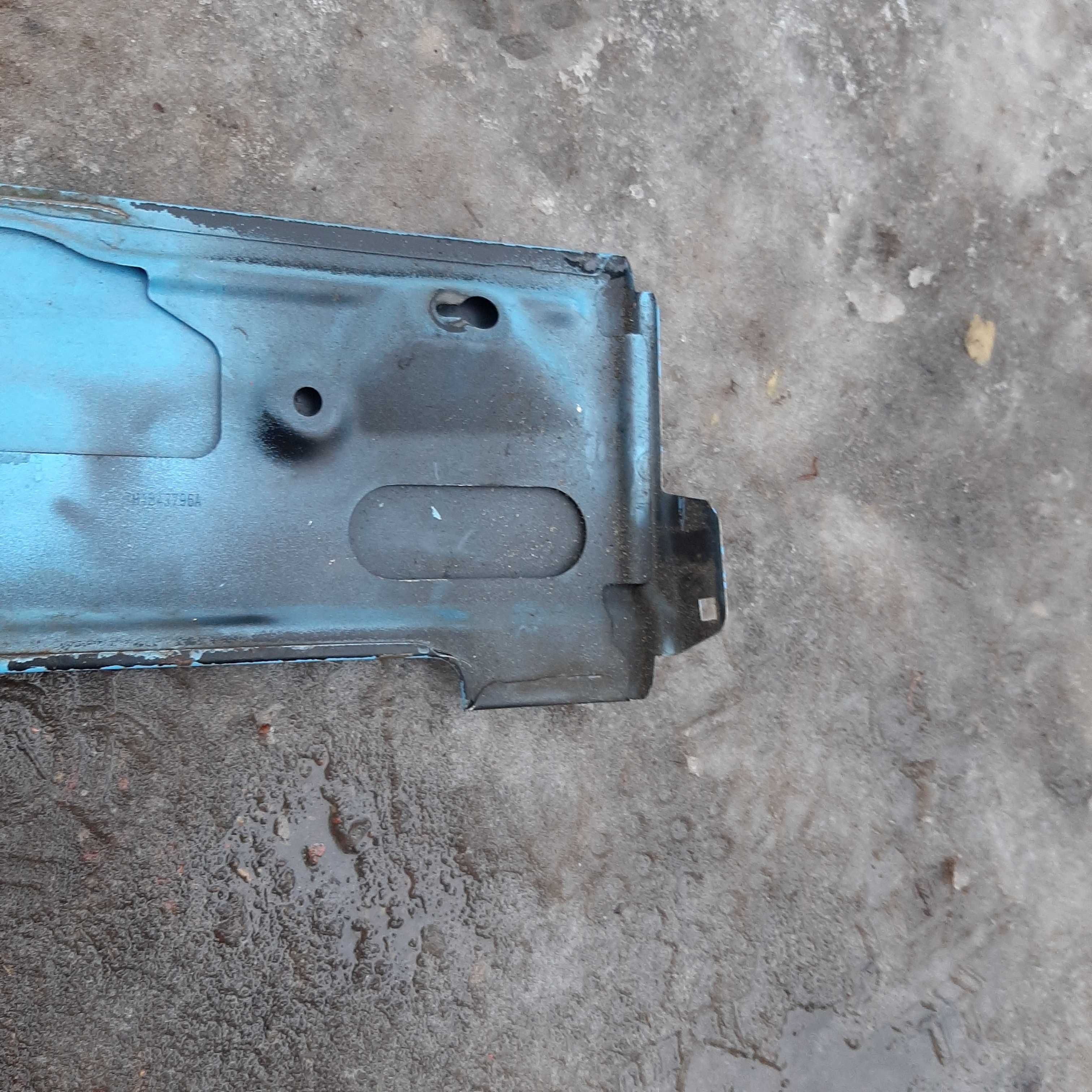 Listwa maskownica szyny drzwi przesuwnych vw t5 transporter 2004r