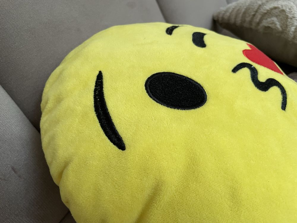 Poduszka dekoracyjan emotka