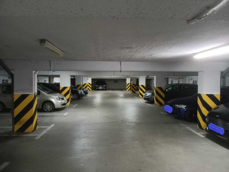 Miejsce postojowe + komórka lokatorska ul. F. Rzeźniczaka ABCD