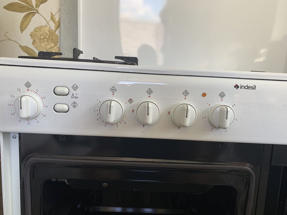 Продам газо-електро-гріль пічку Indesit
