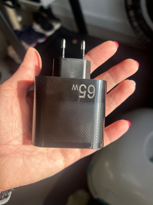 Carregador charger 65w (com 5 usb + 1 usb c)