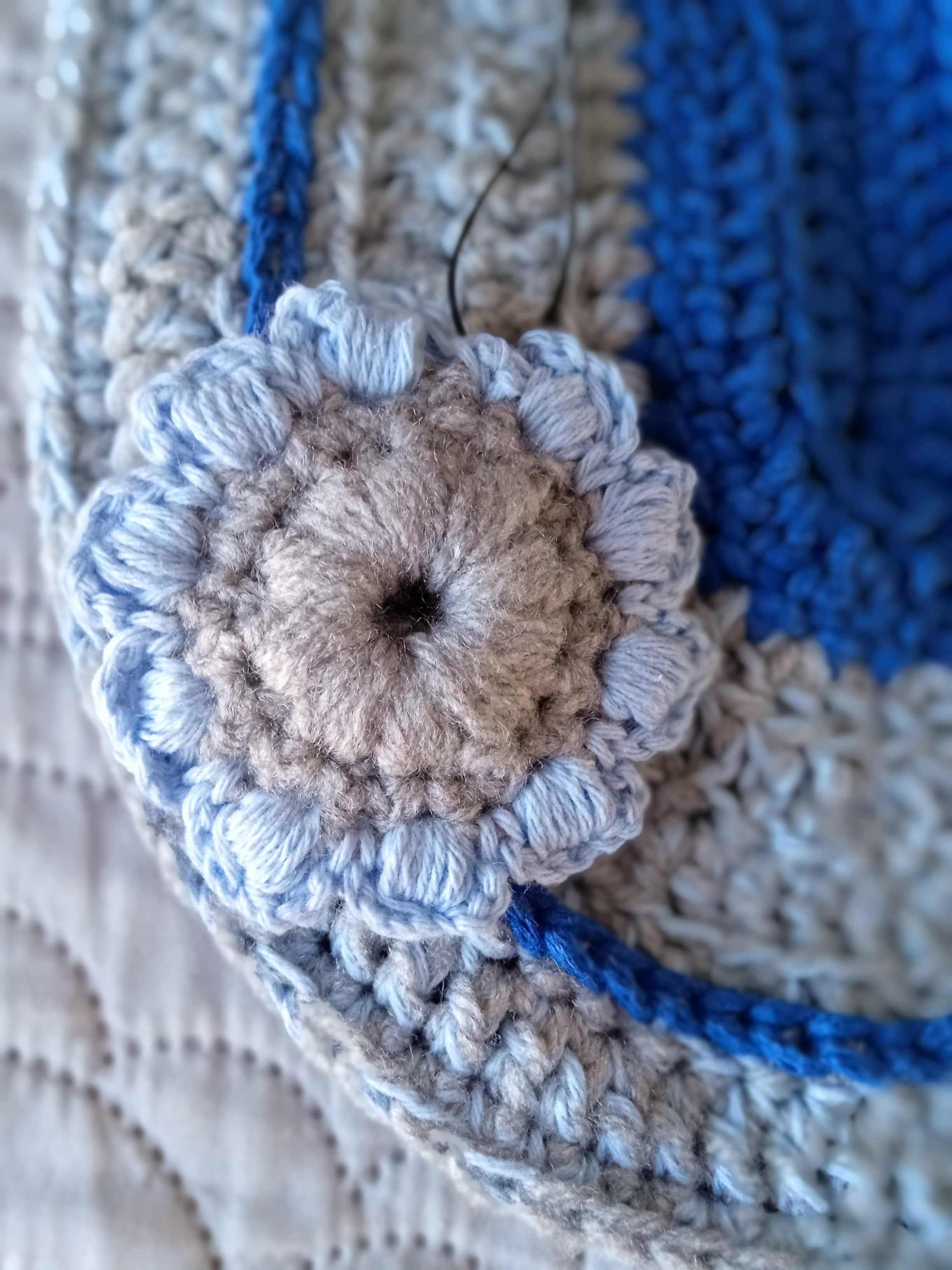 Torebka dla dziewczynki handmade szydełko z brelokiem