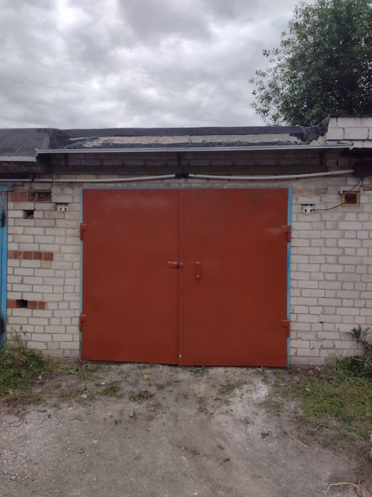Продам цегляний гараж