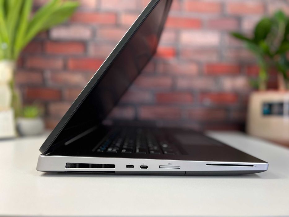 Quadro RTX 4000 (8GB)·Ноутбук Dell Precision 7740·i9-9980HK·32GB·1TB