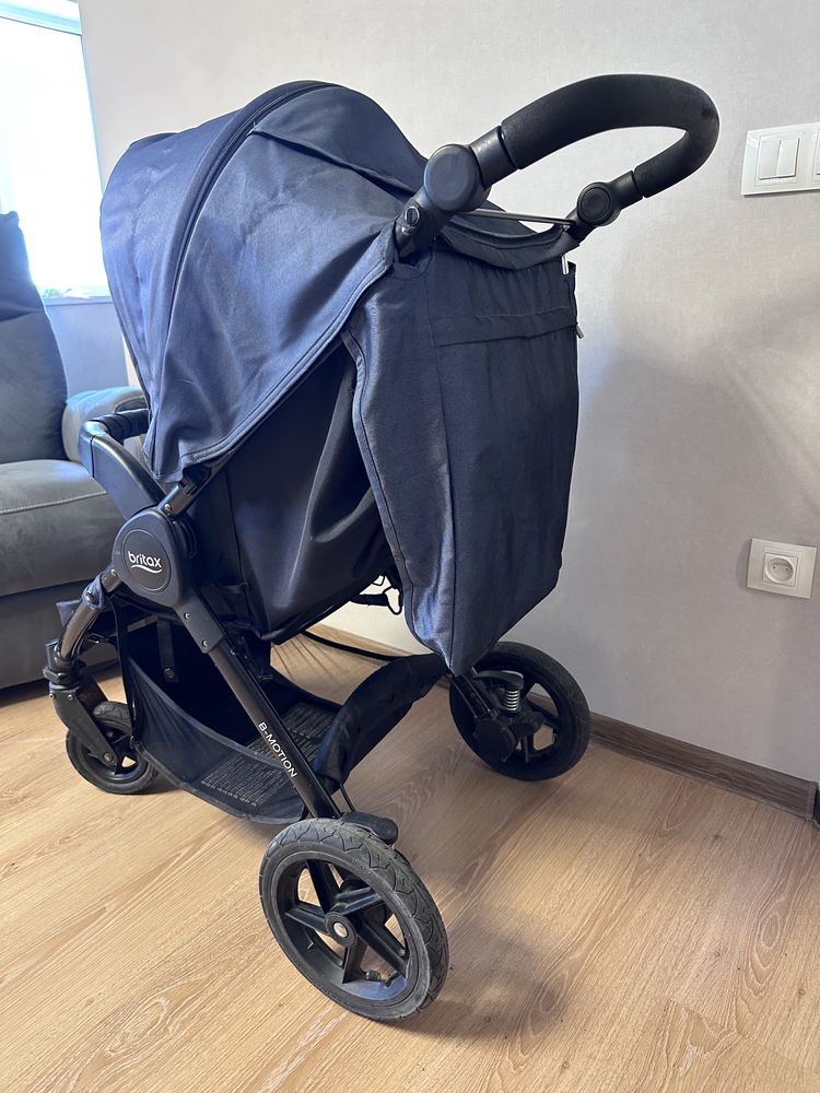 Продам коляску 2 в 1 Britax b-motion