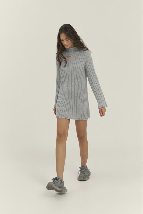 Тепла сукня від українського бренду